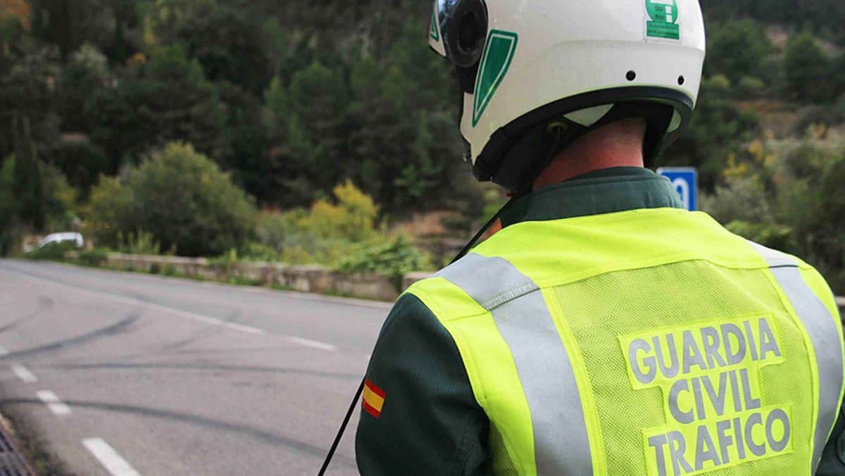 Agente de Guardia Civil de tráfico / EA