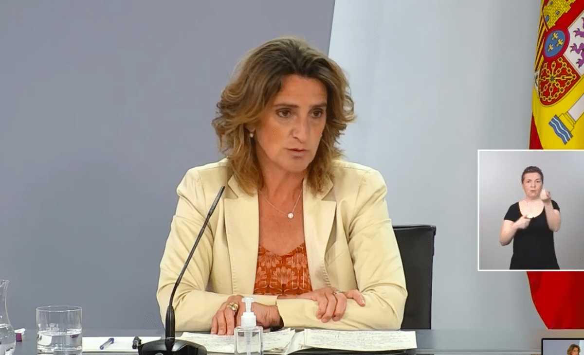 Teresa Ribera, frente a las cámaras