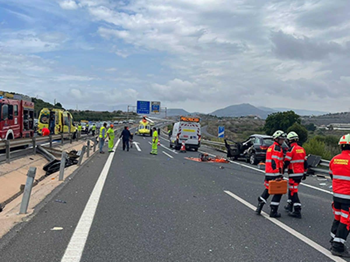 Un muerto y dos heridos graves por un accidente múltiple en la A-7 por Motril.