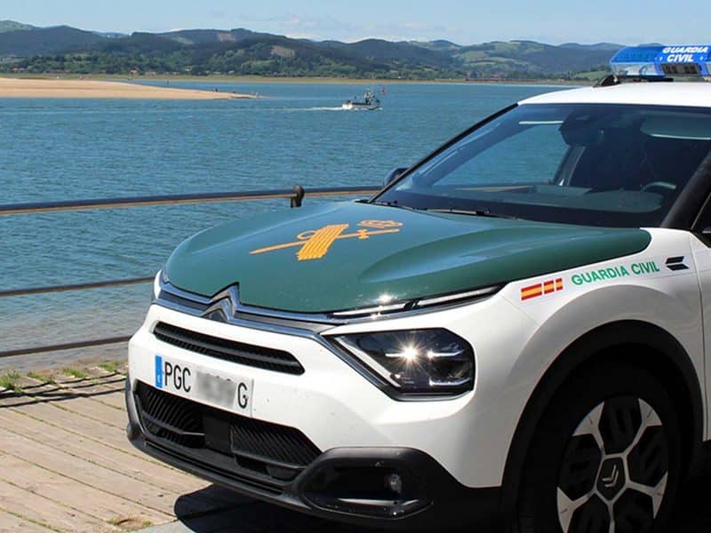 Hallan el cadáver de una mujer en una balsa de riesgo en Albuñol.