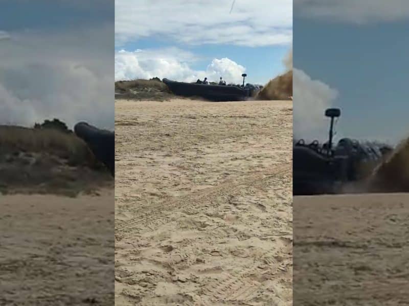 Narcolancha en la Playa de Los Enebrales, Punta Umbría