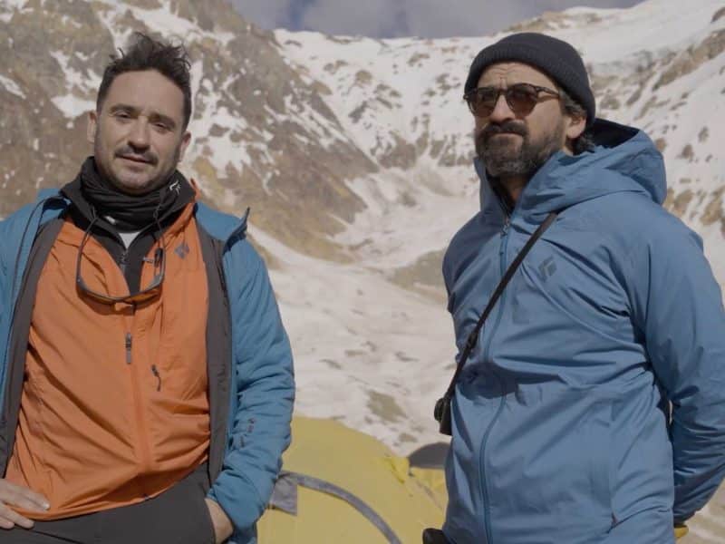 J. A. Bayona en el set de «La sociedad de la nieve», grabada enteramente en Sierra Nevada