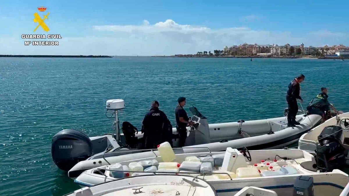 Embarcaciones de apoyo al narcotráfico intervenidas en Isla Cristina. Guardia Civil