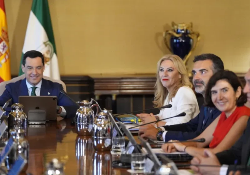 Imagen de 30 de julio de la reunión del nuevo Consejo de Gobierno bajo la Presidencia de Juanma Moreno. - Joaquin Corchero - Europa Press