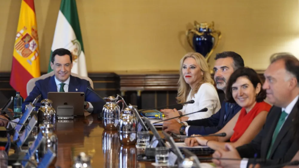 Imagen de 30 de julio de la reunión del nuevo Consejo de Gobierno bajo la Presidencia de Juanma Moreno. - Joaquin Corchero - Europa Press