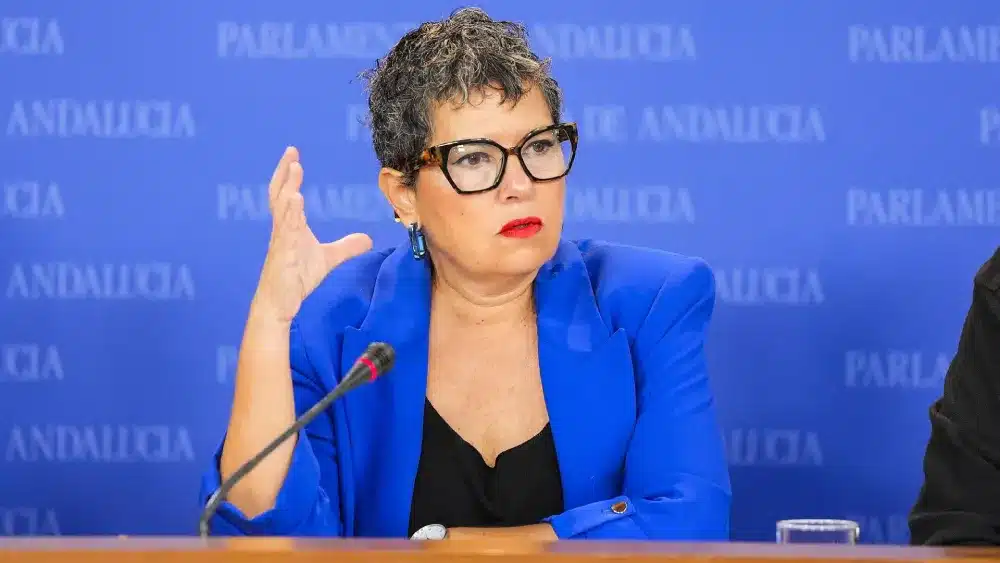 La diputada del Grupo Mixto-Adelante Andalucía, Maribel Mora, en rueda de prensa. - JOAQUÍN CORCHERO/EUROPA PRESS