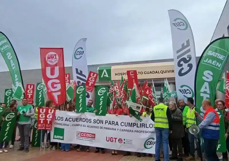 Protesta de los sindicatos CCOO, CSIF, Satse y UGT por los "incumplimientos" del SAS. - CSIF-A