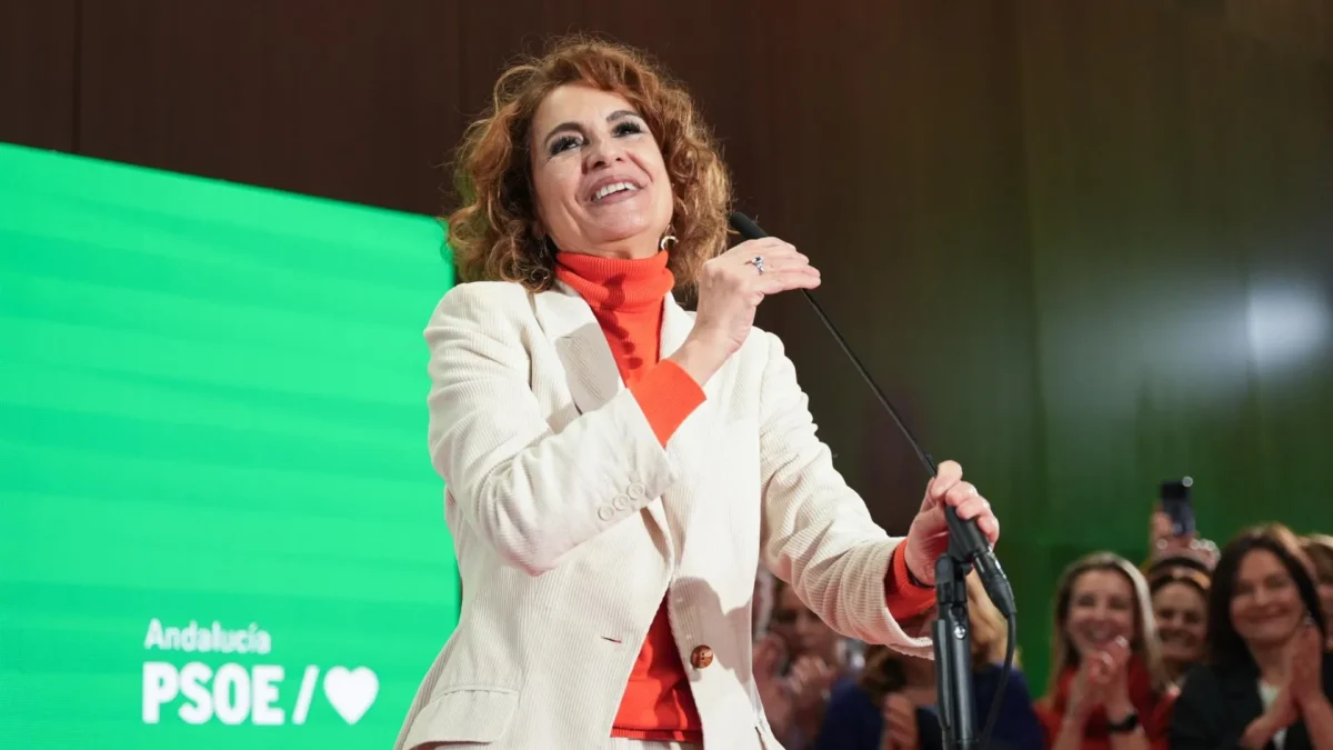 La vicepresidenta primera del Gobierno, ministra de Hacienda y vicesecretaria general del PSOE, María Jesús Montero interviene en el acto de presentación de su precandidatura al PSOE-A. (Foto de archivo). - Francisco J. Olmo - Europa Press