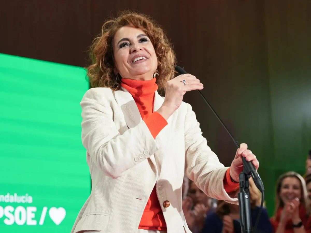 La vicepresidenta primera del Gobierno, ministra de Hacienda y vicesecretaria general del PSOE, María Jesús Montero interviene en el acto de presentación de su precandidatura al PSOE-A. (Foto de archivo). - Francisco J. Olmo - Europa Press